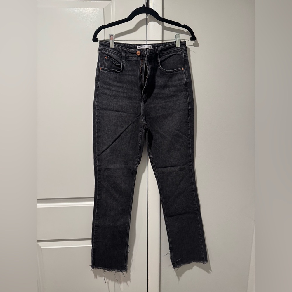 Zara Women's Black Straight Leg Jeans